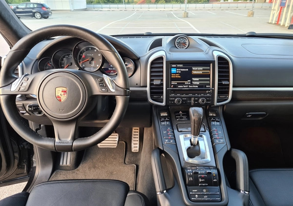 Porsche Cayenne cena 145000 przebieg: 177500, rok produkcji 2013 z Dobrzany małe 352